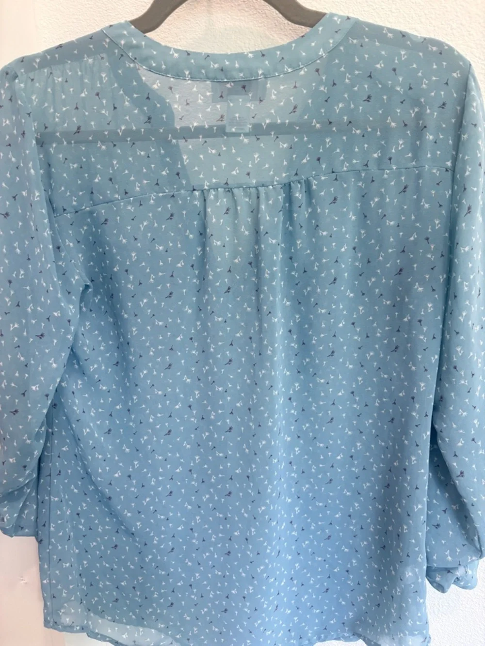 LOFT Dusty Blue Printed V-Neck Button-Front Blouse - Picture 6 of 7